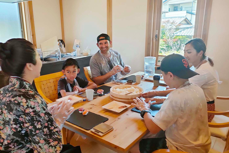 Kyoto: Lezione di cucina sull&#039;autentico sushi