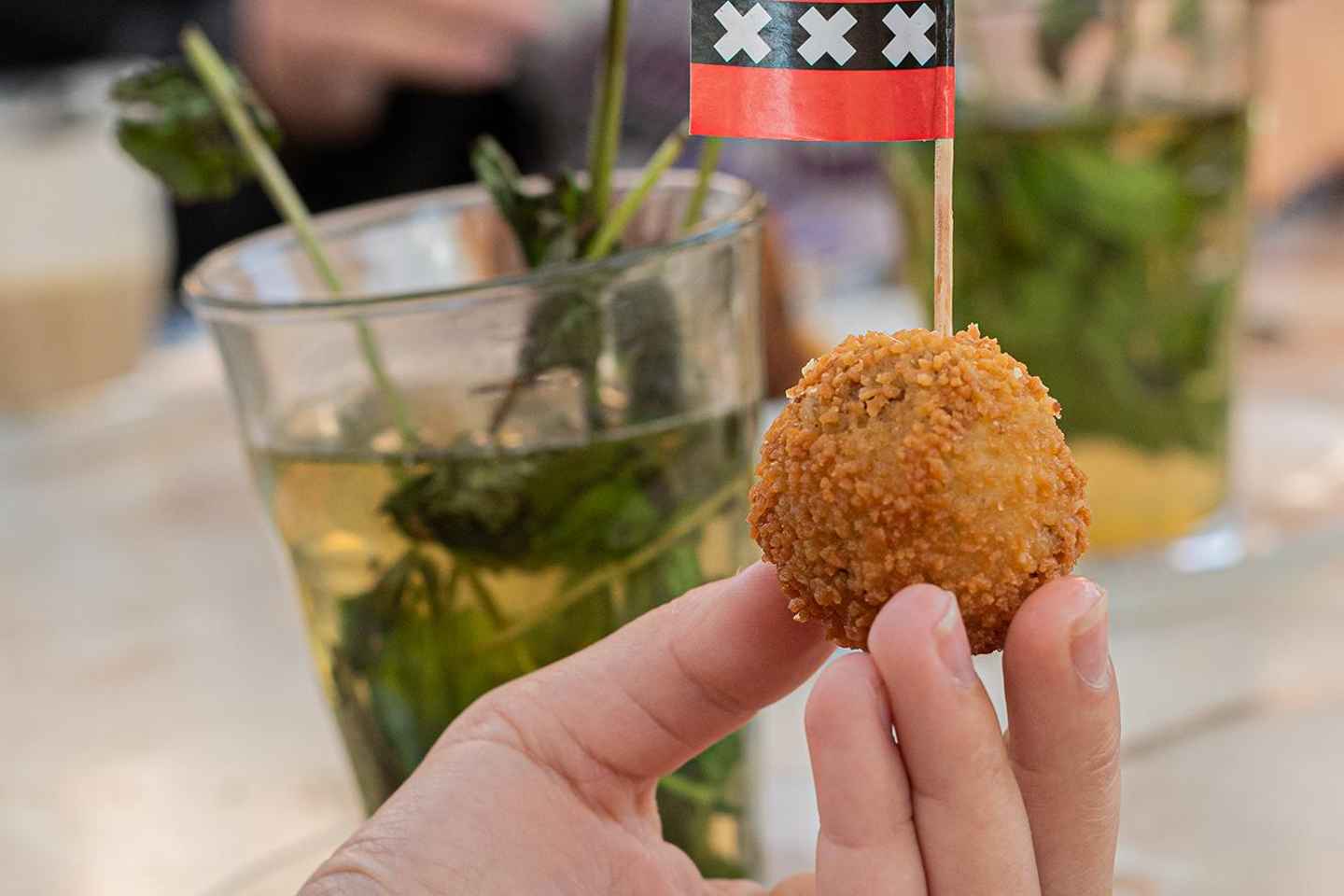 Amsterdam: Tour Privato del Quartiere a Luci Rosse e Degustazione