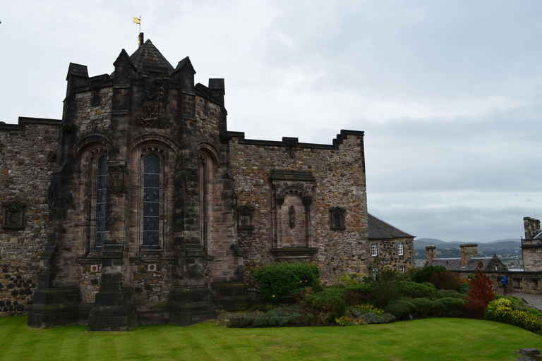 Edinburgh: Castle Entry Ticket & City Audio Guide