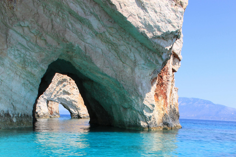 Zakynthos: Halvdagsutflykt till skeppsvrak och blå grottor