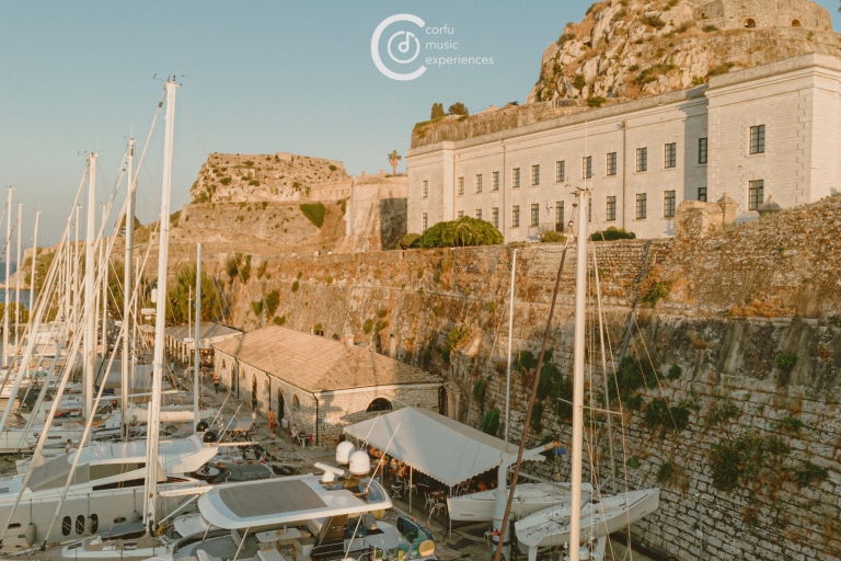 Corfu-stad: live Griekse en Corfische muziek in het oude fort