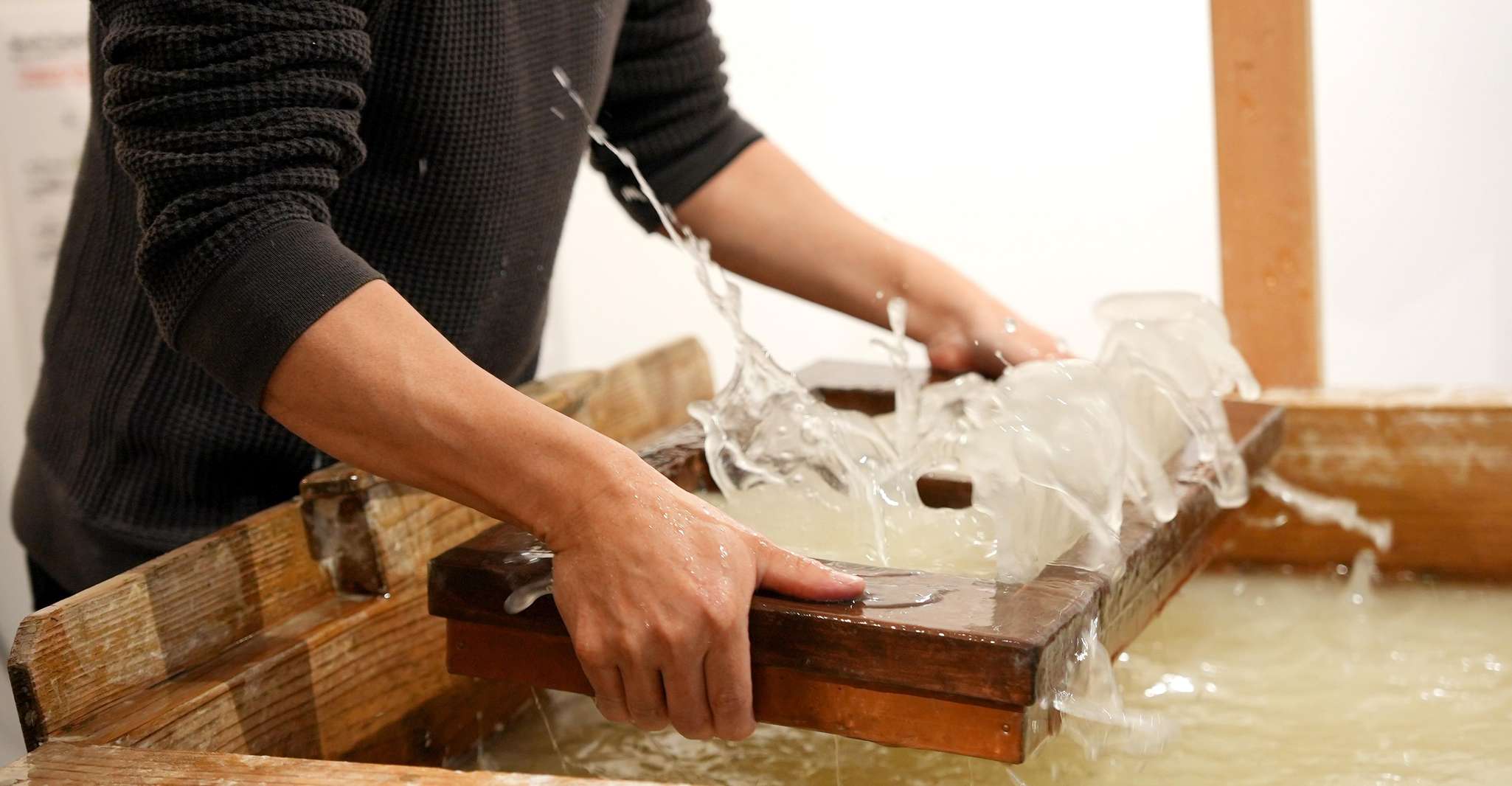 Tokyo Asakusa : Handmade Japanese Paper Workshop photo 8