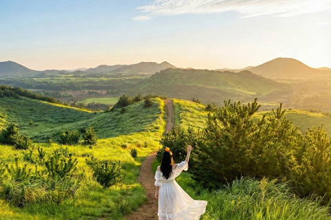 Jeju: Day Tour, Small Volcano & Landmark & UNESCO Heritage Private Day Tour 5hr (Just Car Charter/Not including ticket)