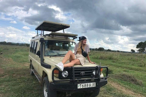 From Zanzibar: Selous Game Reserve Day Safari with Lunch