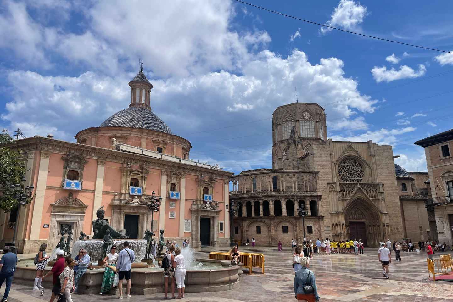 Valencia: Top 25 Highlights Guided Bike Tour