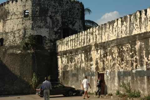 Pemba Island: Spice Farm and Mkama Ndume Tour