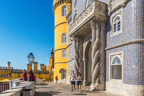 Sintra: Entrébiljett till Pena-palatset och parkenSintra: Standard entrébiljett till Pena-palatset och parken