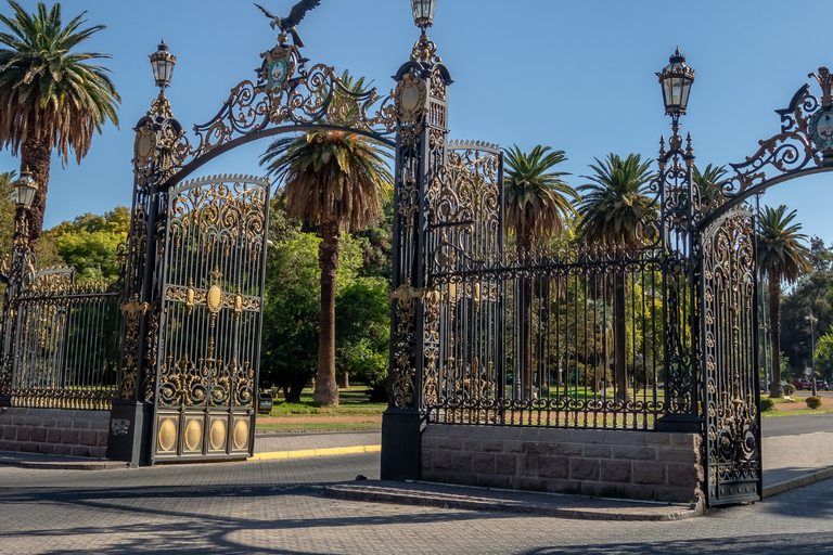 Mendoza: Walking & Wine Tour with Tastings & San Martin Park