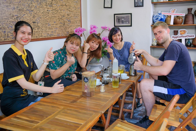 Aula de café com ovos em HanóiAula de culinária de café com ovos