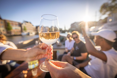 Amsterdã: cruzeiro de 2 horas pelo canal, incluindo opção de lanches e bebidas holandesasCruzeiro de 2 horas pelo canal, incluindo lanches holandeses e bebidas + guia