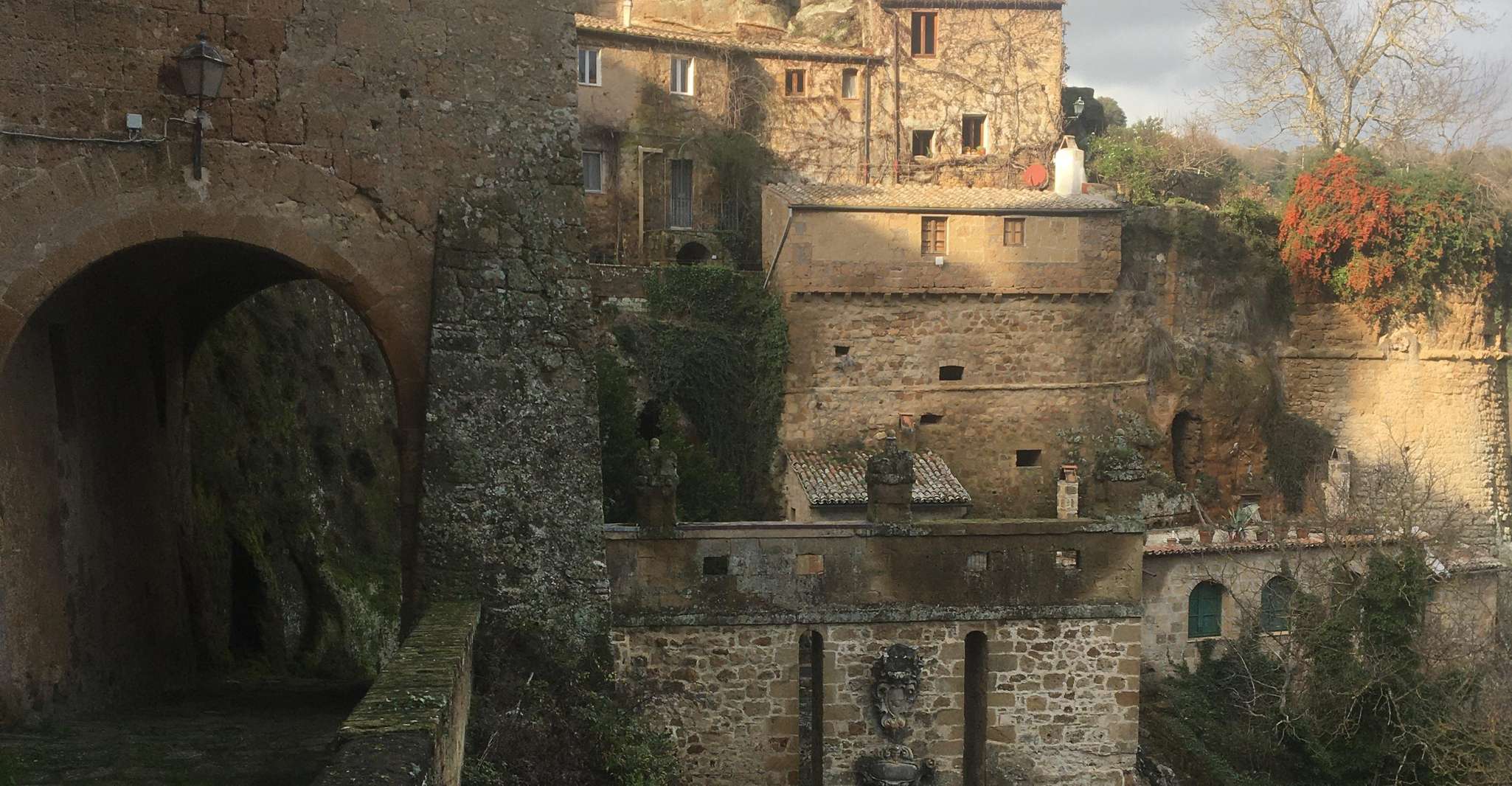 Trekking attraverso Sorano e le Vie Cave