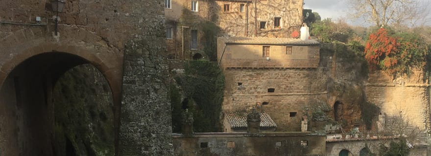Randonnée à travers Sorano et les Vie Cave