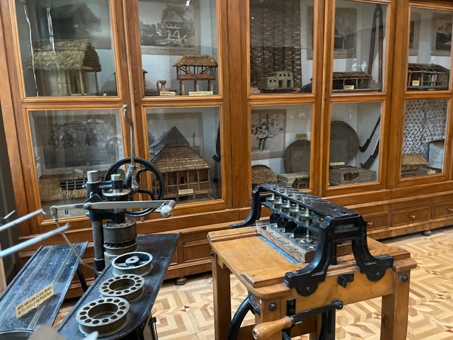 Tbilisi: Silk Road History and Silk Museum Tour
