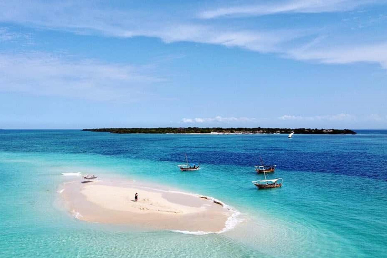 Zanzibar: Pungume Island Dolphin and Snorkeling TourZanzibar: Delfin- och snorklingstur till Pungume Island