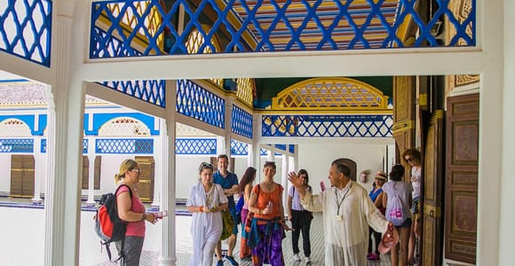 Marrakech : palais Bahia, tombeaux saadiens, souk et visite de la médina