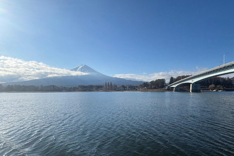 Tokyo: Mt Fuji, Lake Cruise and Noodles Making Experience Spectacular Fuji: Nature & Local Flavors