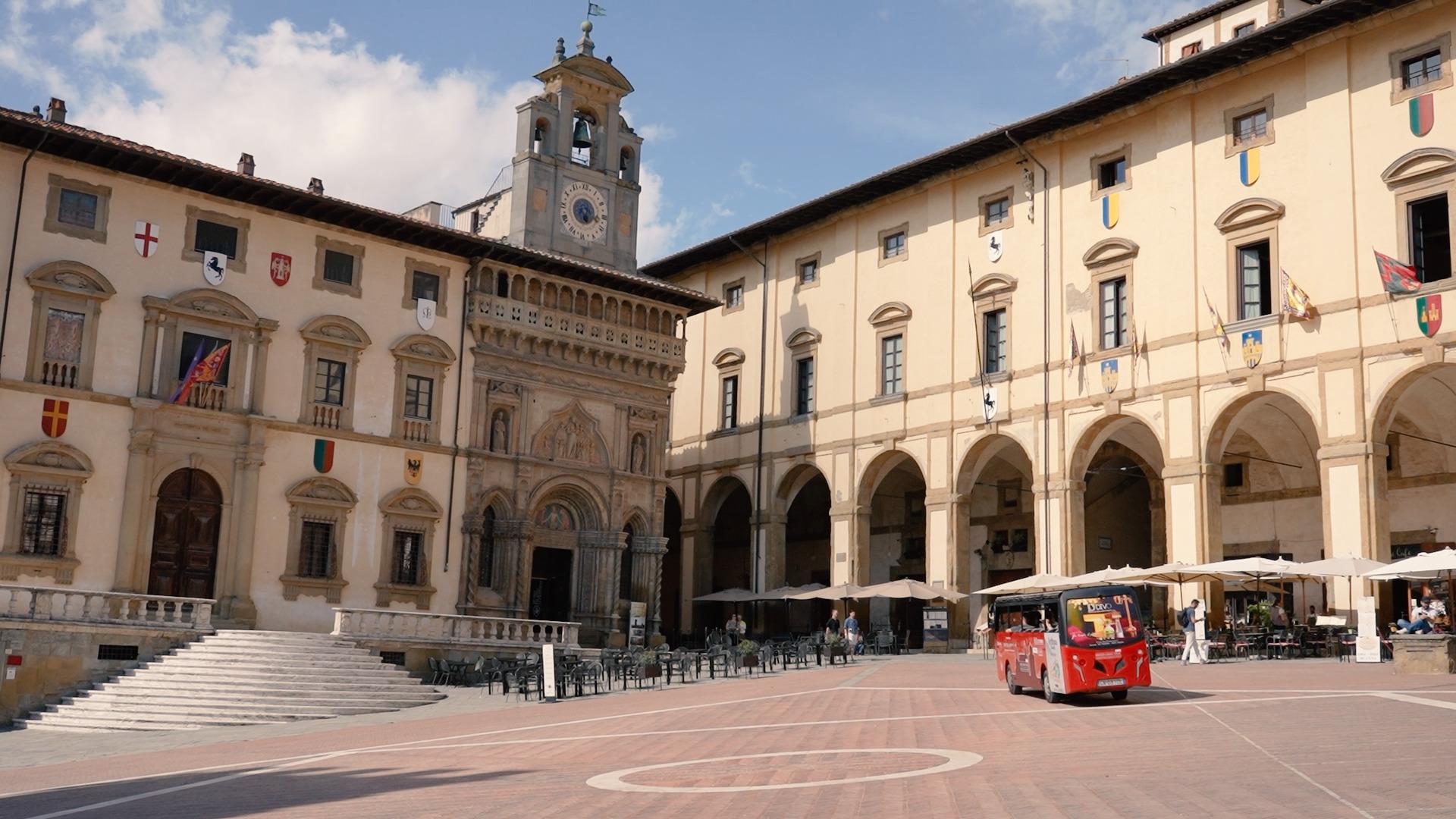 Arezzo: Bustour durch die Stadt mit Audioguide