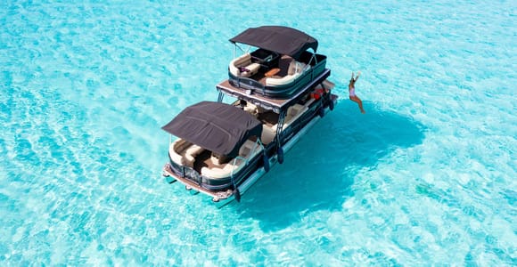 Moorea: Lagoon Snorkeling Tour on a Luxury Floating Lounge