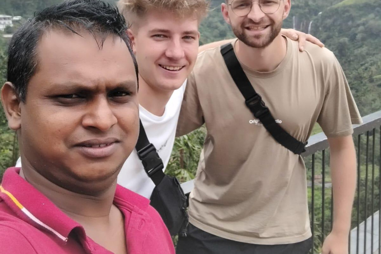 Kandy: Tuk-Tuk Sights, Culture, Shopping & Treatment