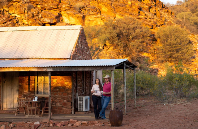 Alice Springs: Red Centre Journey Tour with Morning Tea