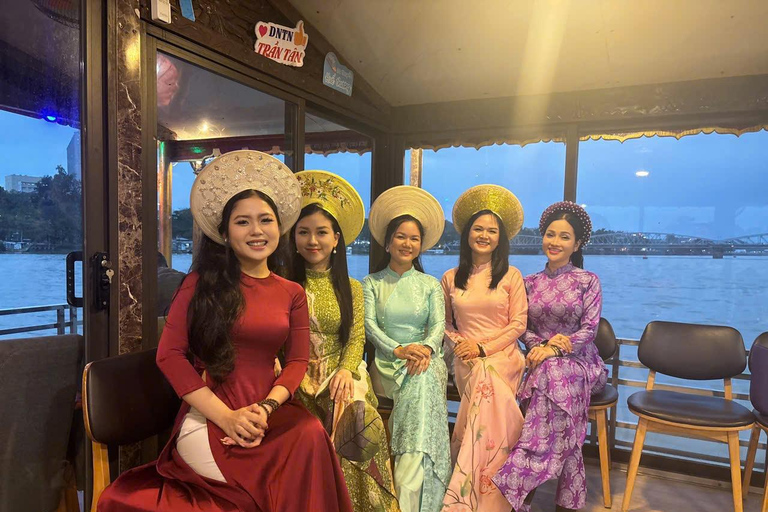 Hue: Pieśń ludowa na smoczej łodzi na rzece Perfumowej