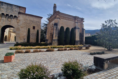Från Salou: Rundtur i klostret Poblet med upphämtning från hotelletFrån Salou: Rundtur till klostret Poblet med upphämtning från hotellet