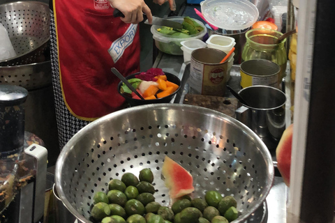 Da Nang: Tour a piedi del cibo come un localeFoodtour nascosto a Danang: Mangia come un abitante del luogo con i vietnamiti