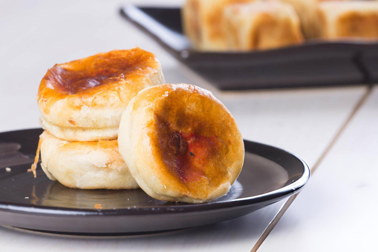 Flavors of Manila: Guided 7+ Food Tasting Tour with a Local Small Group : Non-Vegetarian Option