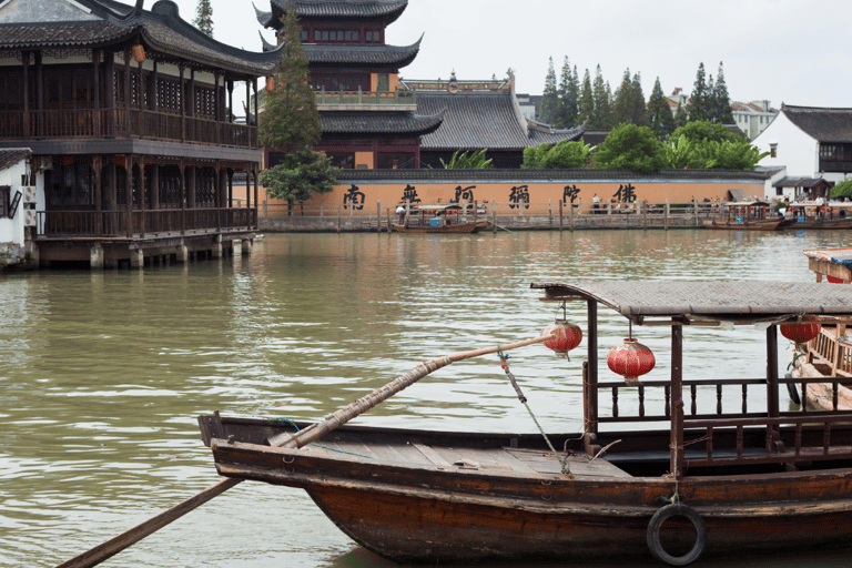 Zhujiajiao &amp; Shanghai: Privat dagstur från vattenstad till skyline