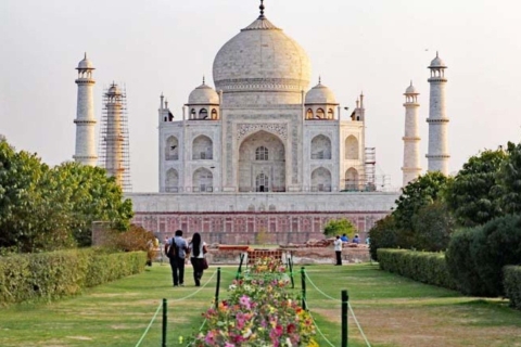 Desde Delhi:Visita nocturna al Taj Mahal en coche con hotel de 5 estrellasGuía en Agra