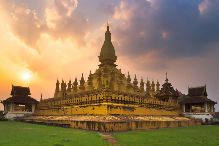 Vientiane Prefecture: City Walking Tour with Missions 4 hours walking Tour