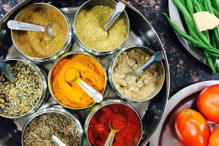 Bangalore: Tradycyjne lekcje gotowania i kolacja z rodziną