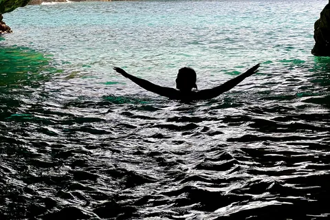 Vlore: Dafina-Höhle und Haxhi-Ali-Höhle: Geführte Schnellboot-Tour