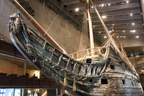 Stockholm: Must-sees tour of City Hall, Old Town & Vasa Ship 私人中文导游