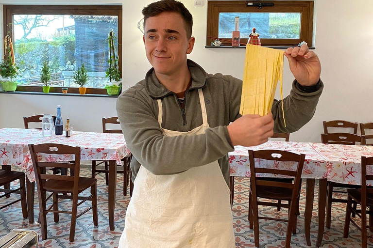 Pianillo: Corso di cucina con pasta, mozzarella e tiramisù