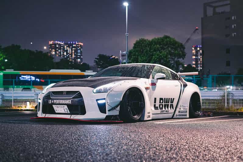 Shibuya City: DAIKOKU PA LBWK GT-R R35, R34, and R32 Tour