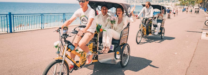 Nice: City tour en famille en vélo Taxi électrique (4 sièges confort)