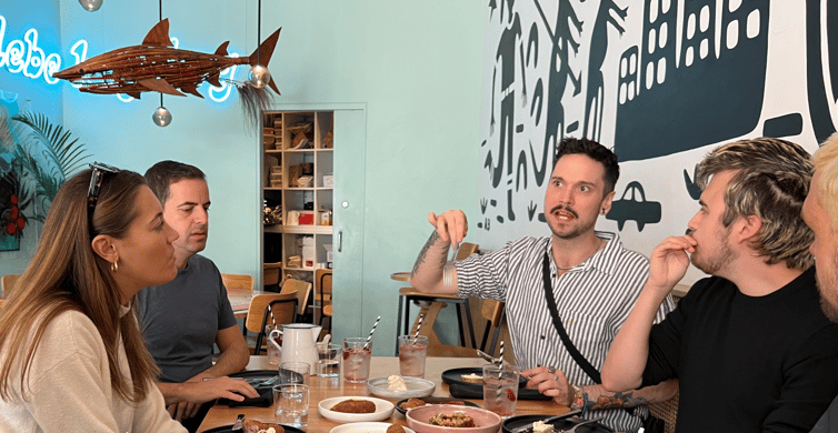 Melbourne Laneways & Hidden Bars Food Tour photo 2