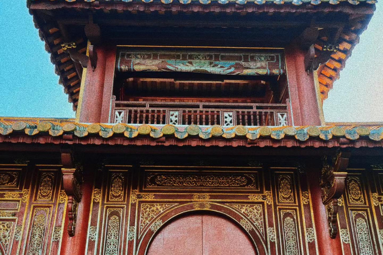 Hue: Royal Tombs Tour with Thuy Xuan Incense Village Visit 3 Royal Tombs: Minh Mang-Khai Dinh-Tu Duc & Incence Village