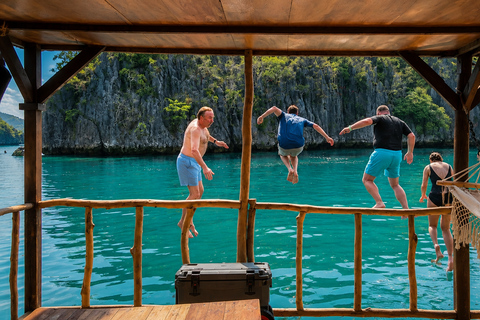 Coron Private Speedboat Tour with Exclusive Lagoon Lunch