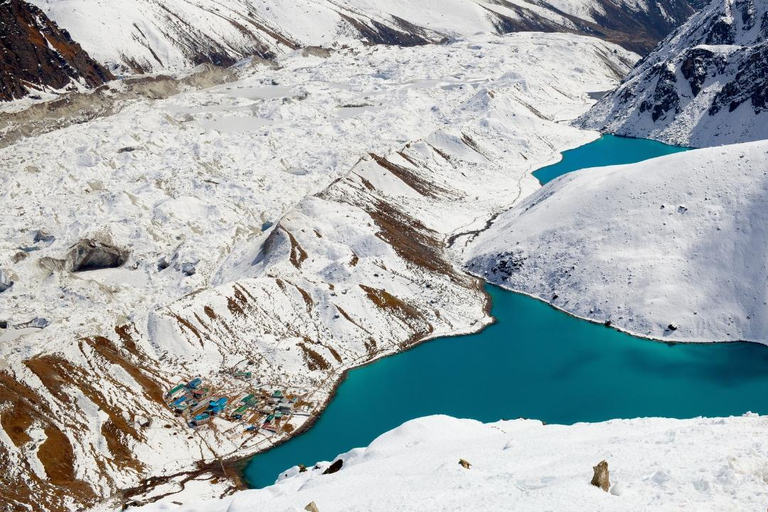 Népal : Trek du Gokyo Ri, région de l&#039;Everest, 11 jours.Népal : Trek au Gokyo Ri avec tous les services inclus.