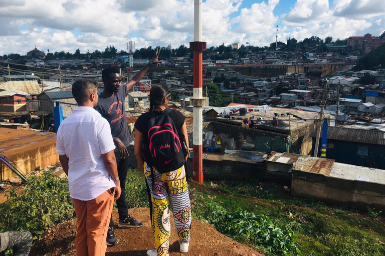 passeio pela vibrante favela de Kibera