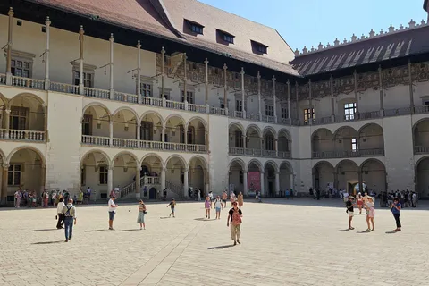 Rynek Underground, Wawelin linna ja katedraali Opastettu kierros