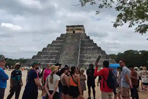Chichén Itzá Adventure: Tour with Guides,Buffet & Cenote