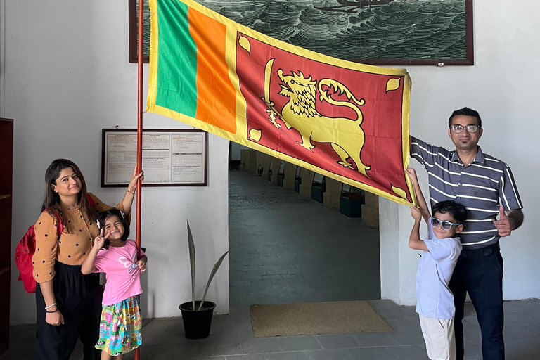 From Negombo: Colombo City Tour with Transfers