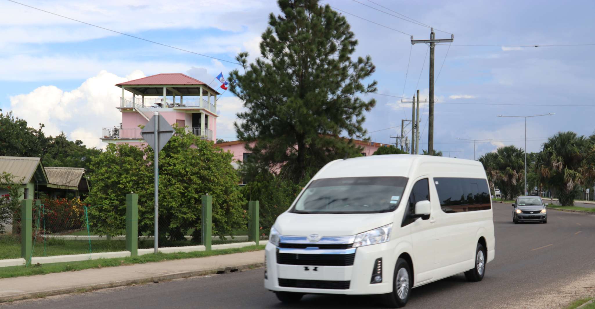 Belize, Belize City to/from San Ignacio Shuttle Transfer - Housity