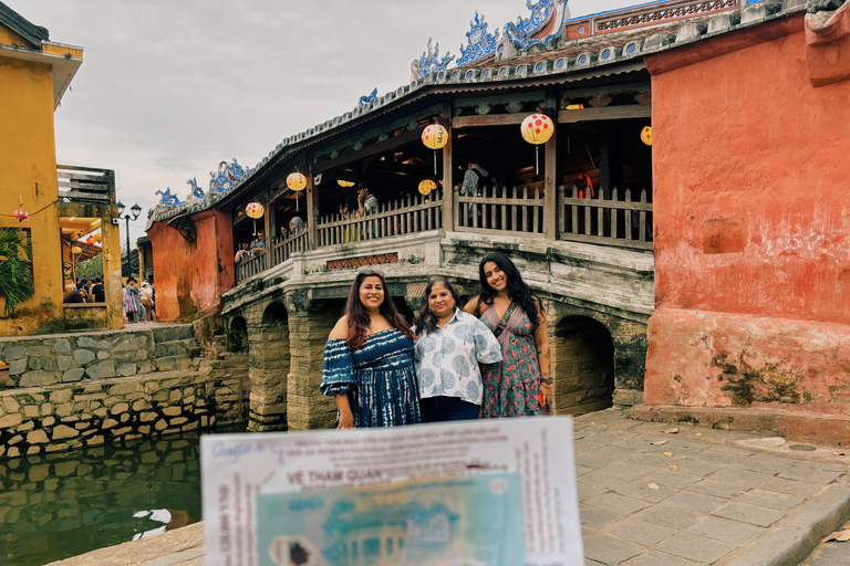 Hoi An Old Town Walking: Trader's Old House & Photo Spot