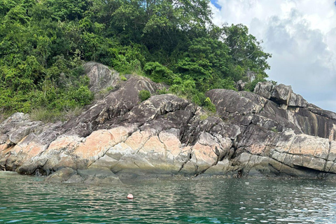 Da Nang/Hoi An: Cham Islands Snorkeling or Scuba Diving Diving in Cham Islands with an instructor