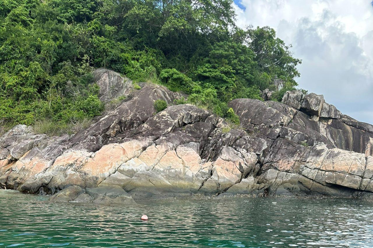 Da Nang/Hoi An: Cham Islands Snorkeling or Scuba Diving Diving in Cham Islands with an instructor