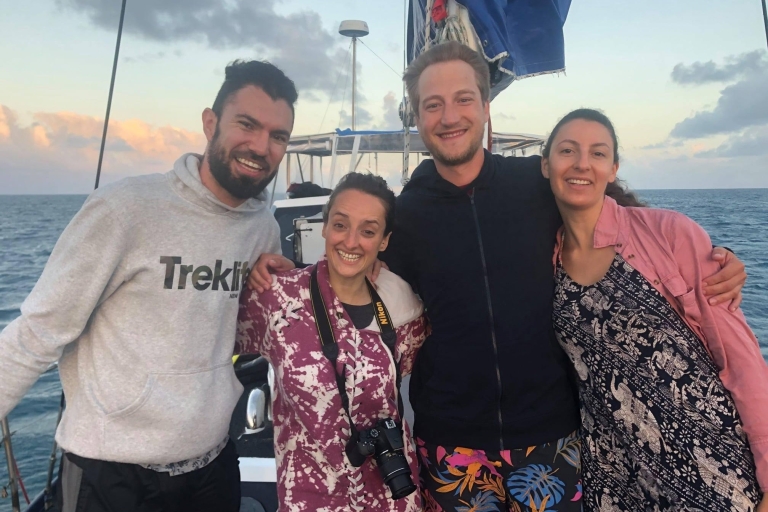 Cairns : Excursion de 2 jours en bateau pour la plongée et le snorkeling sur la Grande Barrière de Corail1 passager dans une cabine partagée